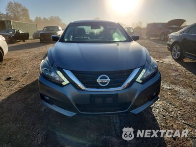 Piąte zdjęcie samochodu w środku: 2017 NISSAN ALTIMA 2.5 SR VIN:1N4AL3AP0HC271794 - miniatura