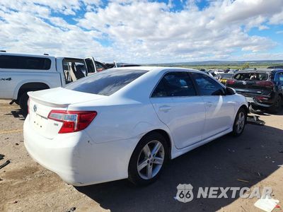 Trzecie zdjęcie samochodu z tyłu: 2014 TOYOTA CAMRY SE VIN:4T1BF1FK2EU772730 - miniatura