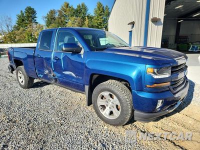 Czwarte zdjęcie samochodu z boku: 2018 CHEVROLET SILVERADO K1500 LT VIN:1GCVKREC5JZ114712 - miniatura