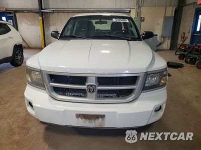 Piąte zdjęcie samochodu w środku: 2011 DODGE DAKOTA SLT VIN:1D7RW3GK8BS608375 - miniatura
