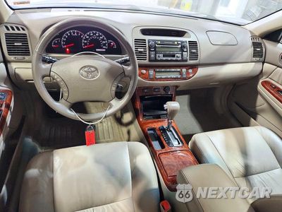 Zdjęcie 8 z 12 samochodu: 2006 TOYOTA CAMRY XLE VIN:JTDBE32K863049612 - miniatura