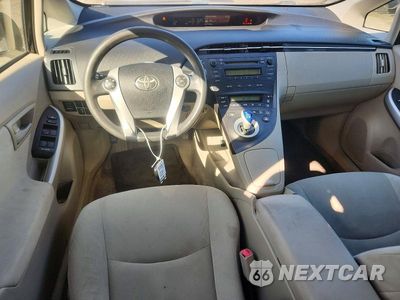 Zdjęcie 8 z 12 samochodu: 2011 TOYOTA PRIUS TWO VIN:JTDKN3DU8B1479340 - miniatura