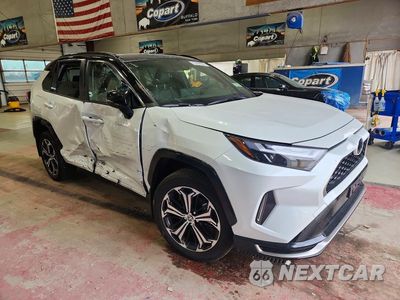 Czwarte zdjęcie samochodu z boku: 2025 TOYOTA RAV4 XSE VIN:JTMEB3FV0SD240097 - miniatura