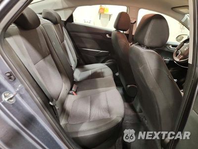 Zdjęcie 10 z 12 samochodu: 2019 HYUNDAI ACCENT SE VIN:3KPC24A38KE041445 - miniatura