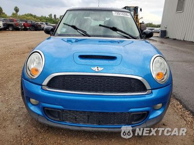 Piąte zdjęcie samochodu w środku: 2011 MINI COOPER S VIN:WMWSV3C57BTY14910 - miniatura