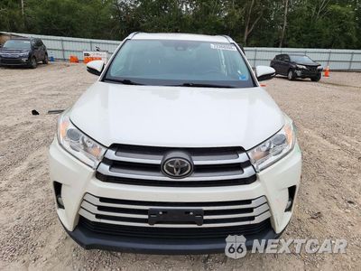Piąte zdjęcie samochodu w środku: 2018 TOYOTA HIGHLANDER XLE VIN:5TDJZRFH7JS535501 - miniatura