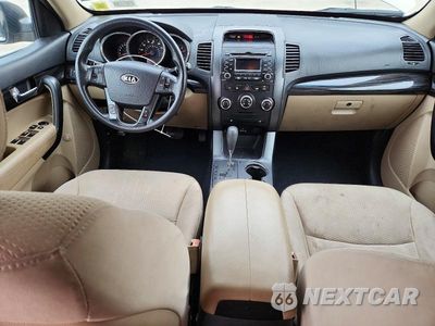 Zdjęcie 8 z 13 samochodu: 2011 KIA SORENTO LX VIN:5XYKT3A18BG032443 - miniatura