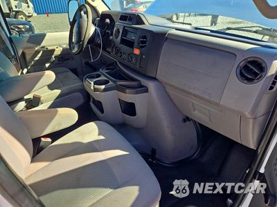 Zdjęcie 8 z 14 samochodu: 2013 FORD ECONOLINE E250 VAN VIN:1FTNE2EW8DDB22927 - miniatura