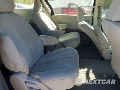 Zdjęcie 11 z 14 samochodu: 2011 TOYOTA SIENNA BASE 7-PASSENGER VIN:5TDKA3DCXBS002219 - miniatura