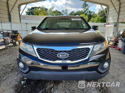 Piąte zdjęcie samochodu w środku: 2013 KIA SORENTO LX VIN:5XYKT3A66DG341858 - miniatura