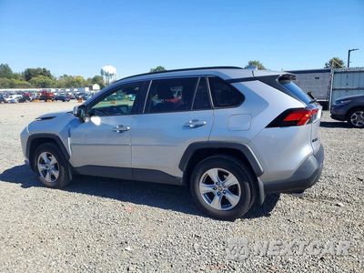 Drugie zdjęcie samochodu z przodu: 2020 TOYOTA RAV4 XLE VIN:JTMP1RFV8LJ027996 - miniatura
