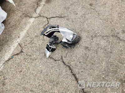 Zdjęcie 12 z 13 samochodu: 2018 MERCEDES-BENZ CLA 250 VIN:WDDSJ4EB0JN524024 - miniatura