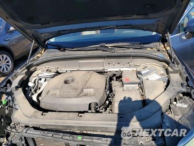 Zdjęcie 12 z 13 samochodu: 2018 VOLVO XC60 T5 MOMENTUM VIN:YV4102RKXJ1003050 - miniatura
