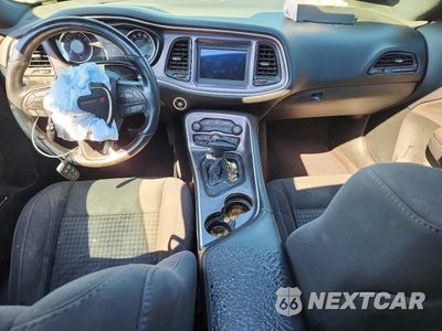 Zdjęcie 8 z 12 samochodu: 2018 DODGE CHALLENGER R/T VIN:2C3CDZBT1JH209357 - miniatura