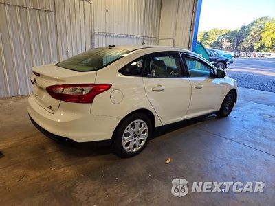 Trzecie zdjęcie samochodu z tyłu: 2012 FORD FOCUS SE VIN:1FAHP3F26CL444355 - miniatura