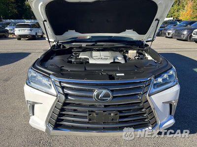 Zdjęcie 8 z 11 samochodu: 2016 LEXUS LX 570 VIN:JTJHY7AX0G4207049 - miniatura