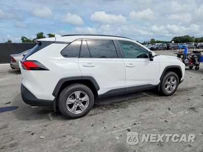Trzecie zdjęcie samochodu z tyłu: 2025 TOYOTA RAV4 XLE VIN:2T3W1RFV4SC336331 - miniatura
