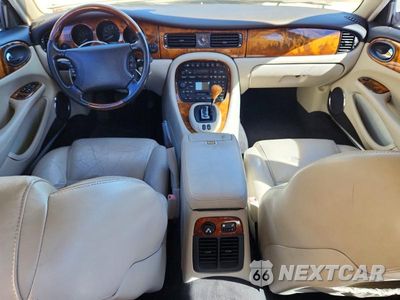 Zdjęcie 8 z 12 samochodu: 2000 JAGUAR XJR VIN:SAJDA15B6YMF10232 - miniatura
