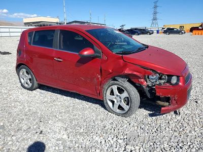 Czwarte zdjęcie samochodu z boku: 2014 CHEVROLET SONIC LTZ VIN:1G1JE6SB6E4219593 - miniatura