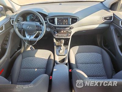Zdjęcie 8 z 12 samochodu: 2019 HYUNDAI IONIQ BLUE VIN:KMHC65LC0KU174172 - miniatura