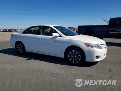 Czwarte zdjęcie samochodu z boku: 2011 TOYOTA CAMRY LE VIN:JTNBF3EK7B3011898 - miniatura