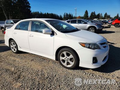 Czwarte zdjęcie samochodu z boku: 2012 TOYOTA COROLLA S VIN:2T1BU4EE1CC916902 - miniatura
