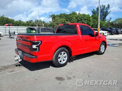 Trzecie zdjęcie samochodu z tyłu: 2018 FORD F150 VIN:1FTMF1E5XJFE57908 - miniatura