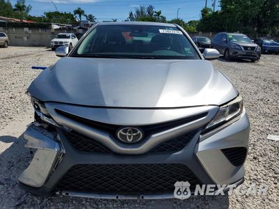 Piąte zdjęcie samochodu w środku: 2019 TOYOTA CAMRY SE VIN:4T1B11HK8KU780211 - miniatura