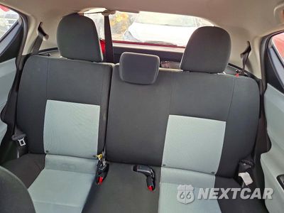 Zdjęcie 10 z 14 samochodu: 2013 TOYOTA PRIUS C TWO VIN:JTDKDTB35D1539008 - miniatura