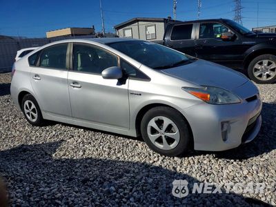 Czwarte zdjęcie samochodu z boku: 2014 TOYOTA PRIUS TWO VIN:JTDKN3DU7E1776295 - miniatura