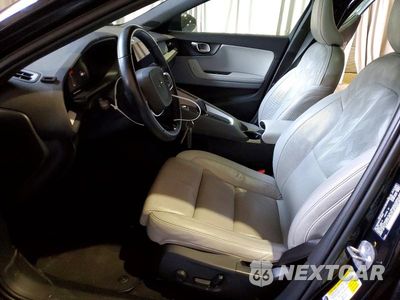 Zdjęcie 7 z 12 samochodu: 2023 POLESTAR 2 VIN:YSMEG3KA0PL136053 - miniatura