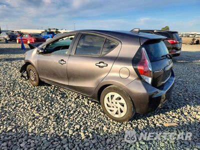 Drugie zdjęcie samochodu z przodu: 2016 TOYOTA PRIUS C THREE VIN:JTDKDTB36G1136689 - miniatura