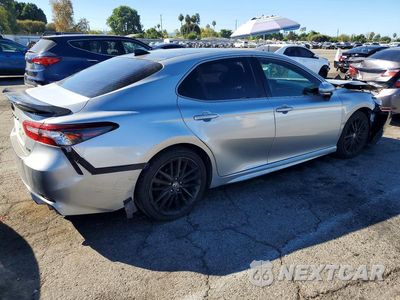 Trzecie zdjęcie samochodu z tyłu: 2021 TOYOTA CAMRY XSE VIN:4T1K61AK7MU474115 - miniatura