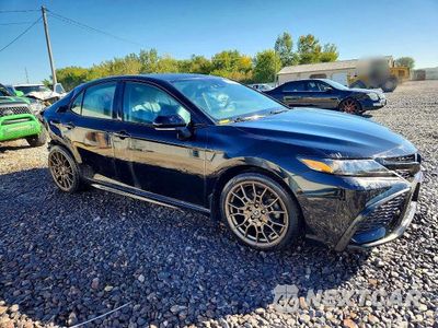 Czwarte zdjęcie samochodu z boku: 2023 TOYOTA CAMRY SE NIGHTSHADE VIN:4T1G11BK3PU075080 - miniatura