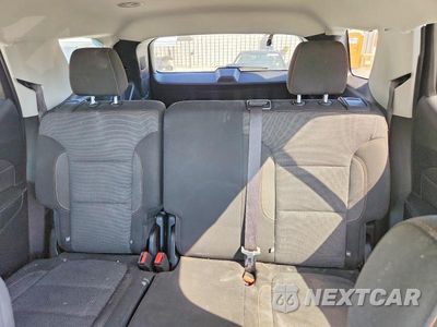 Zdjęcie 10 z 13 samochodu: 2019 CHEVROLET TRAVERSE LS VIN:1GNERFKW6KJ256745 - miniatura