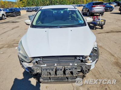 Piąte zdjęcie samochodu w środku: 2016 FORD FOCUS SE VIN:1FADP3F28GL240337 - miniatura