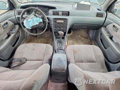 Zdjęcie 8 z 12 samochodu: 2000 TOYOTA CAMRY CE VIN:4T1BG22K8YU758571 - miniatura