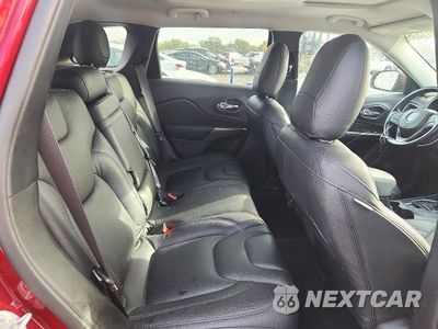 Zdjęcie 11 z 13 samochodu: 2019 JEEP CHEROKEE LATITUDE VIN:1C4PJLCB0KD265684 - miniatura