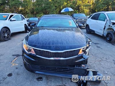 Piąte zdjęcie samochodu w środku: 2016 KIA OPTIMA LX VIN:5XXGT4L36GG008647 - miniatura