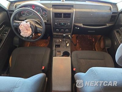 Zdjęcie 8 z 14 samochodu: 2012 JEEP LIBERTY SPORT VIN:1C4PJMAK6CW151140 - miniatura