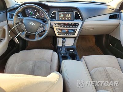 Zdjęcie 8 z 12 samochodu: 2017 HYUNDAI SONATA HYBRID SE VIN:KMHE24L19HA043698 - miniatura