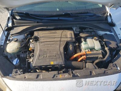 Zdjęcie 11 z 12 samochodu: 2017 HYUNDAI IONIQ BLUE VIN:KMHC65LC7HU045466 - miniatura