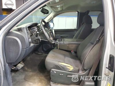 Zdjęcie 7 z 12 samochodu: 2011 CHEVROLET SILVERADO K1500 LT VIN:1GCRKSE32BZ266523 - miniatura
