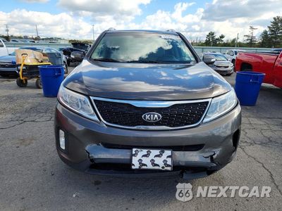 Piąte zdjęcie samochodu w środku: 2015 KIA SORENTO EX VIN:5XYKUDA73FG614379 - miniatura