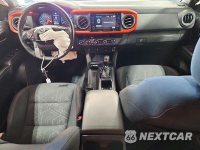 Zdjęcie 8 z 12 samochodu: 2017 TOYOTA TACOMA TRD SPORT VIN:3TMCZ5AN2HM095096 - miniatura