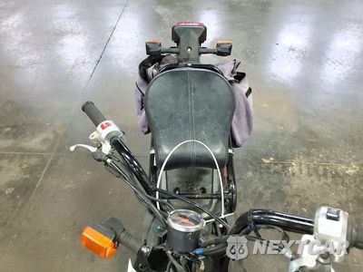 Piąte zdjęcie samochodu w środku: 2019 HONDA NPS50 VIN:JH2AF5814KK703368 - miniatura