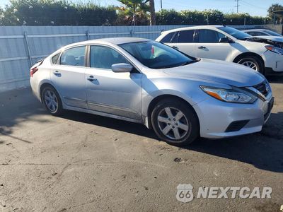 Czwarte zdjęcie samochodu z boku: 2016 NISSAN ALTIMA 2.5 S VIN:1N4AL3AP4GC178114 - miniatura