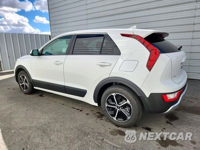 Drugie zdjęcie samochodu z przodu: 2026 KIA NIRO LX VIN:KNDCP3LE1T5330481 - miniatura