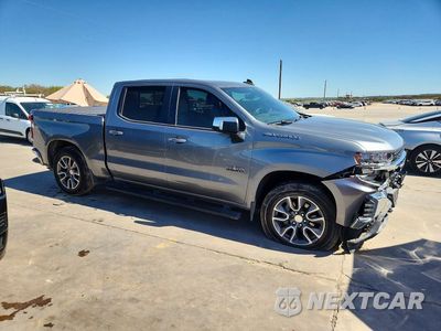 Czwarte zdjęcie samochodu z boku: 2020 CHEVROLET SILVERADO C1500 LT VIN:3GCPWCED0LG359441 - miniatura