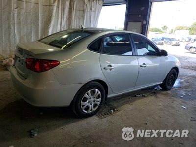 Trzecie zdjęcie samochodu z tyłu: 2010 HYUNDAI ELANTRA VIN:KMHDU4AD4AU951306 - miniatura